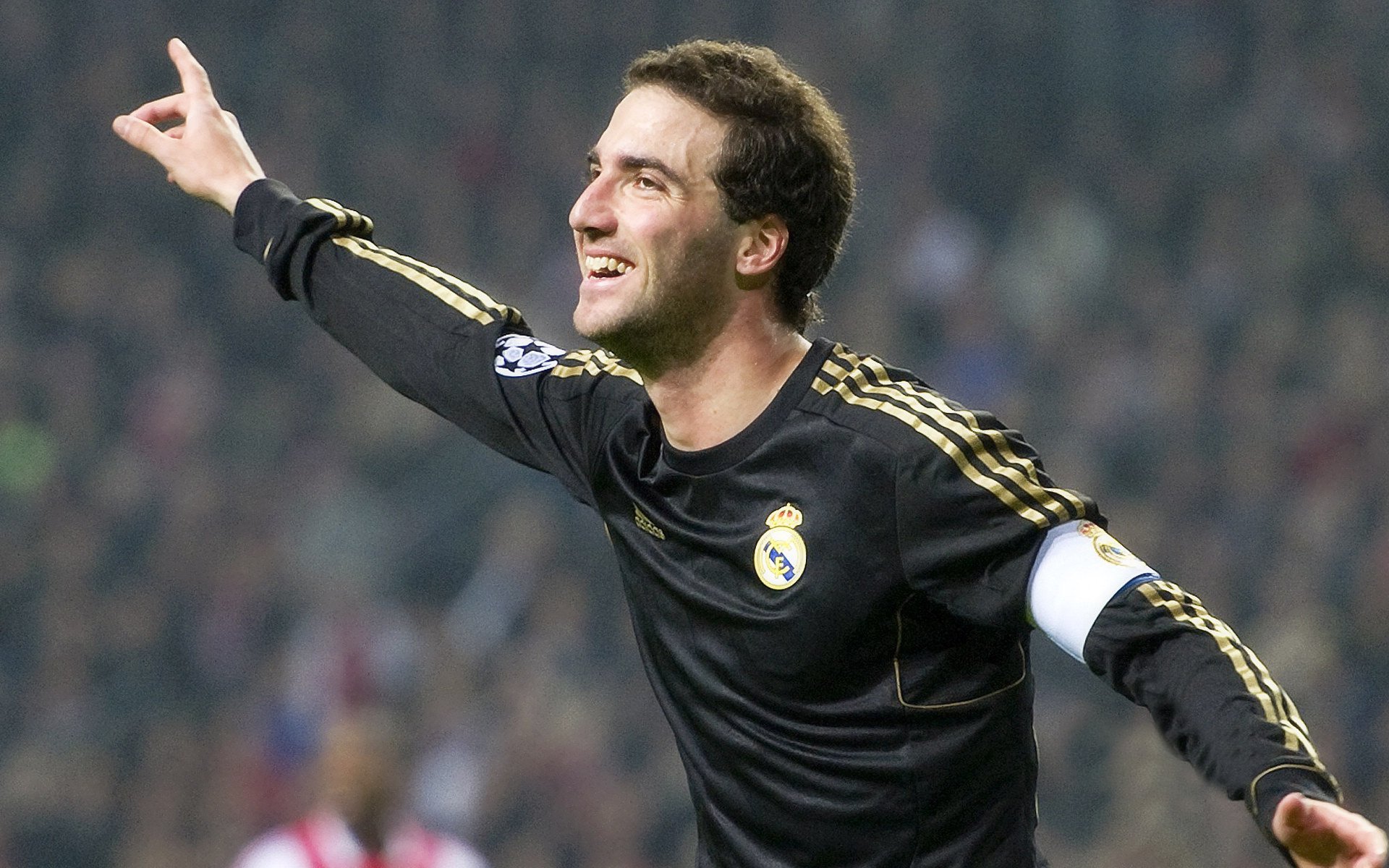 英超密集赛程下球员疲劳监测与恢复策略探索，英超伤病报告_球员受伤成本逐年攀升