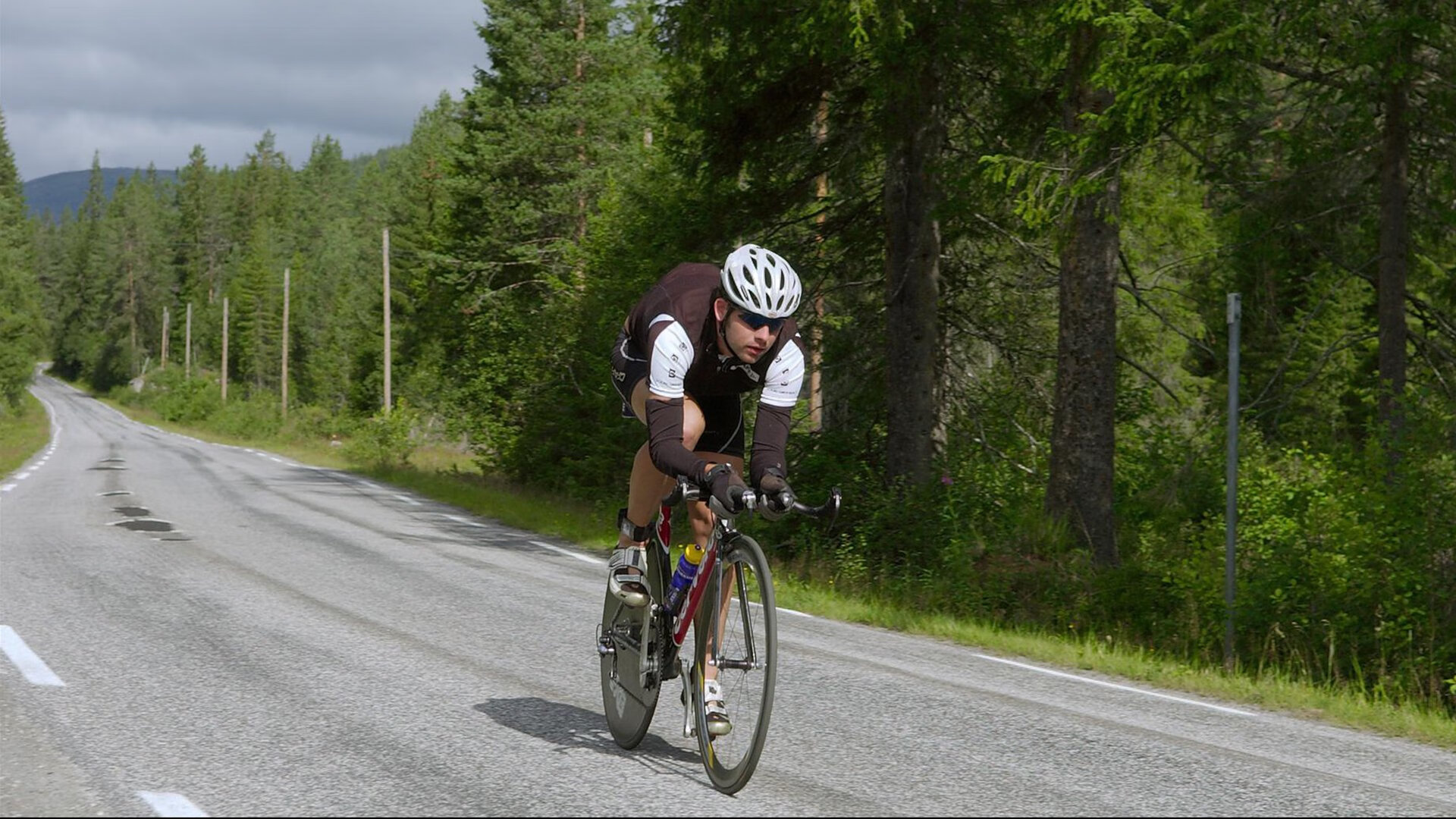 皮特·库策以强大心理素质掌控赛场，库得皮耶
